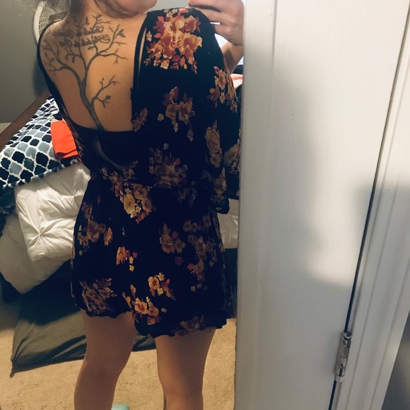 Floral romper! - Picture 6 of 6